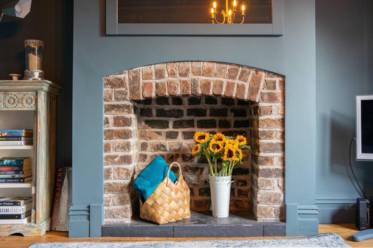 Spacious & Homely Near Lark Lane & Sefton Park Holiday home