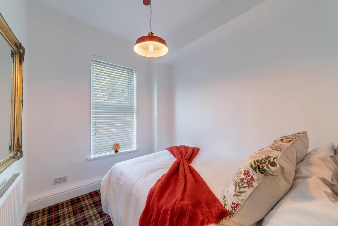 Holiday home Spacious & Homely Near Lark Lane & Sefton Park Liverpool