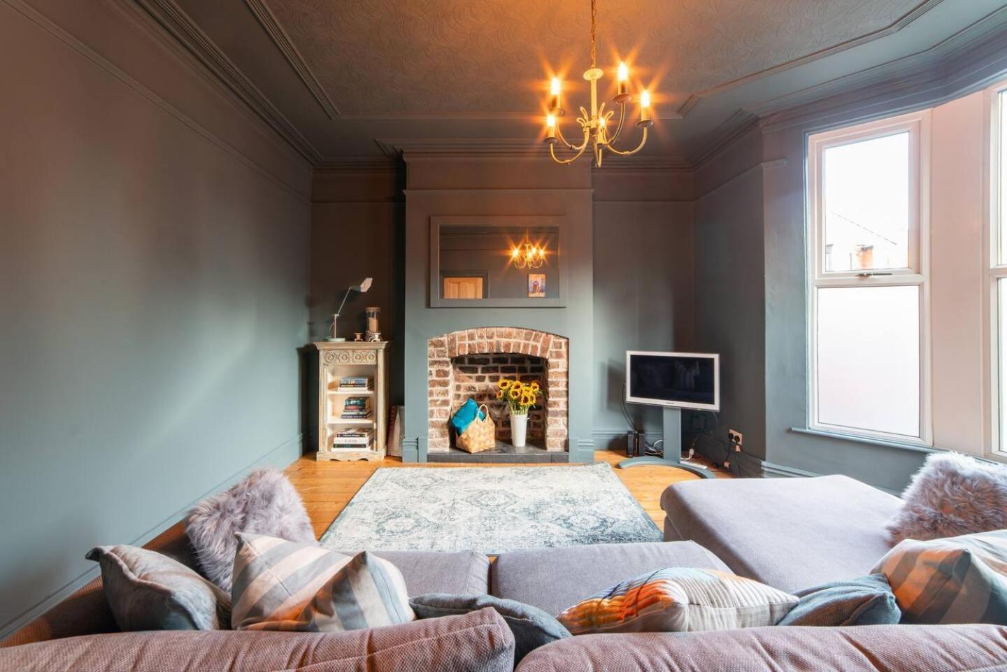 Holiday home Spacious & Homely Near Lark Lane & Sefton Park *